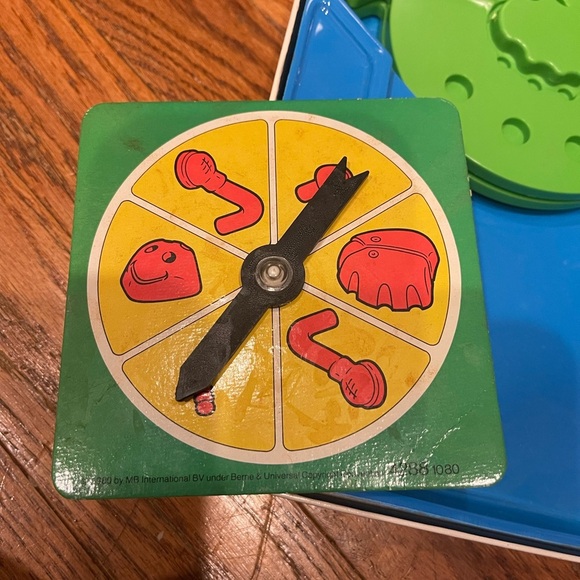 Milton Bradley Games BeetleVintage Children’s Board Gam 1981 Classic Game - Picture 6 of 9